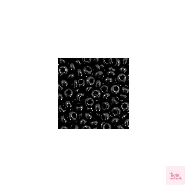 Preciosa. Opaque Black