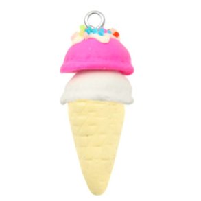 Fimo charm. Ispinde