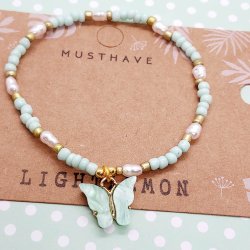 Armbnd med sommerfugl. Lysegrn