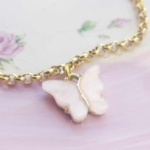 Halskde. Rosa sommerfugl