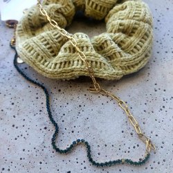 Halskde. Grn zirkonia