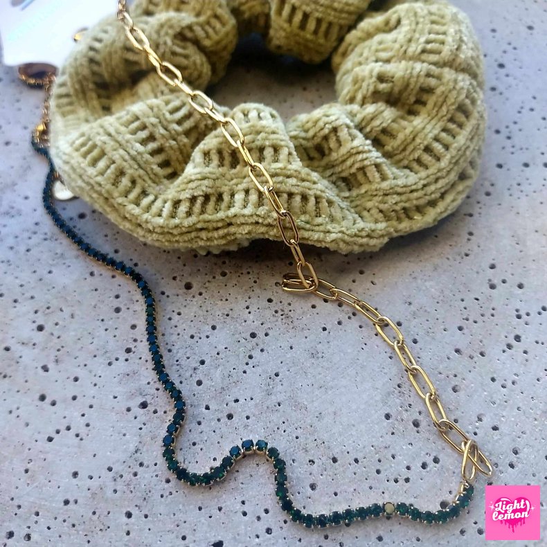 Halskde. Grn zirkonia