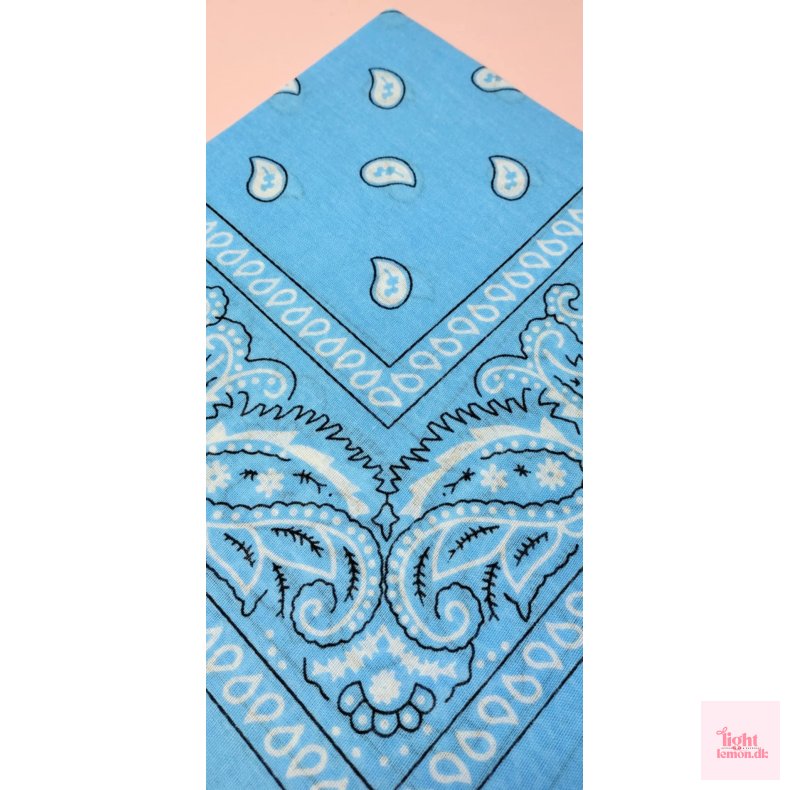 Bandana. Lysebl�