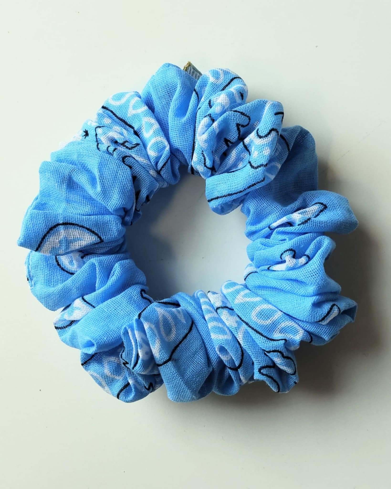 Bandana scrunchie. Lysebl�