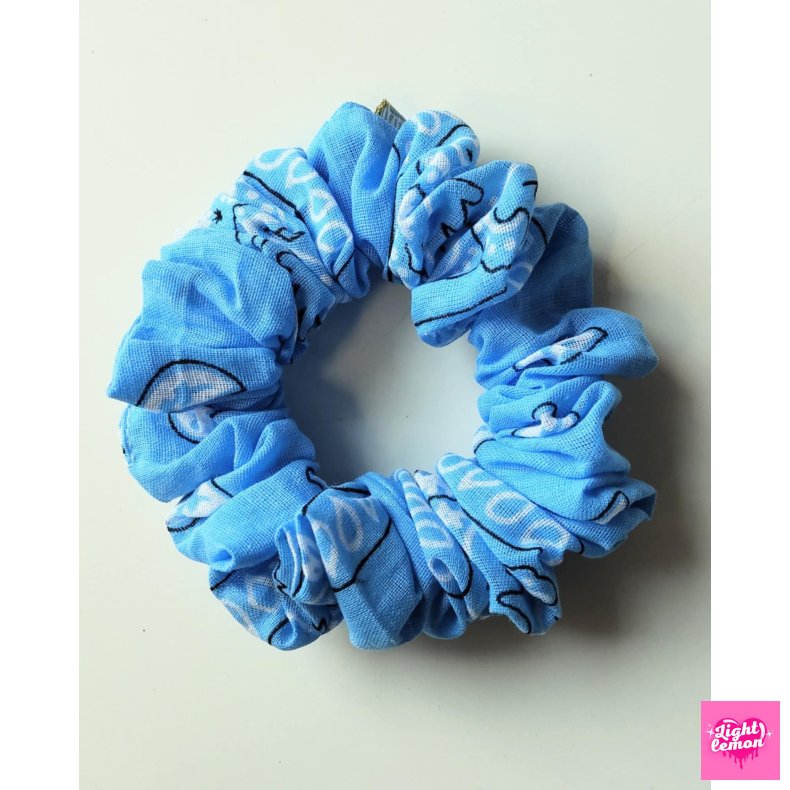 Bandana scrunchie. Lysebl
