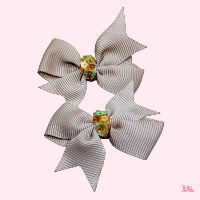 2-pak H�rsp�nder med perler.