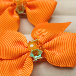 2-pak H�rsp�nder med perler.