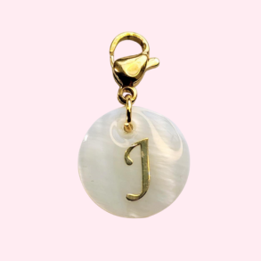 Bogstavcharm J