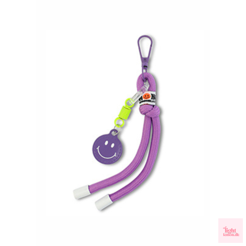 Lilla n�glering med vedh�ng