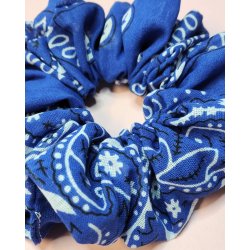 Bandana scrunchie. Bl�